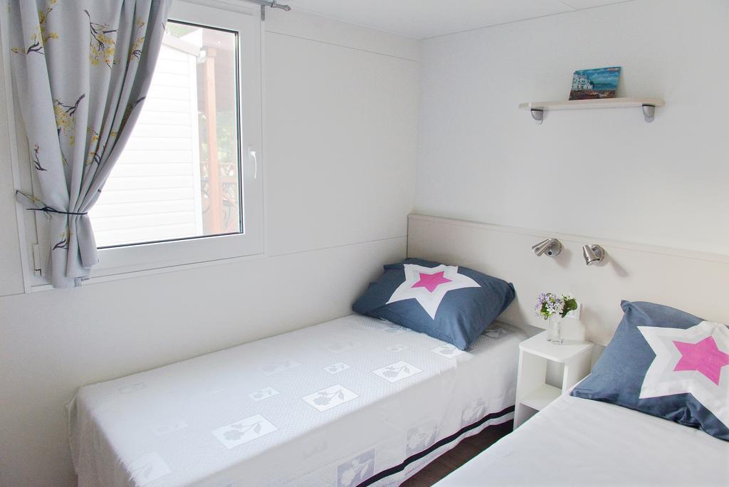 Mobile Homes Murter Jezera Bagian luar foto
